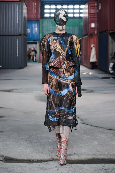 Look 46